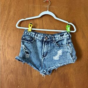 Forever 21 Dark Wash Distressed High Waisted Denim Shorts Women’s Size 27